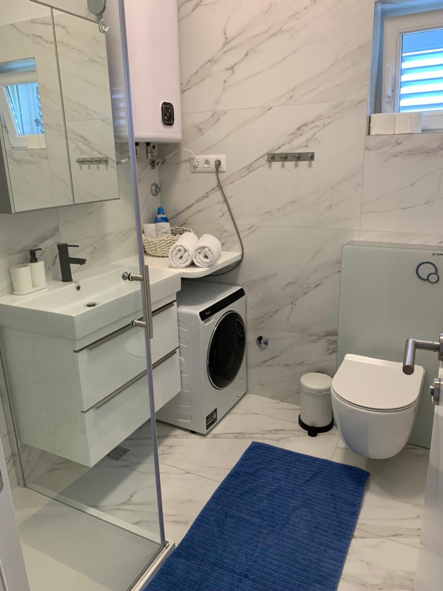 Deluxe Suites Anna 沃迪切 外观 照片
